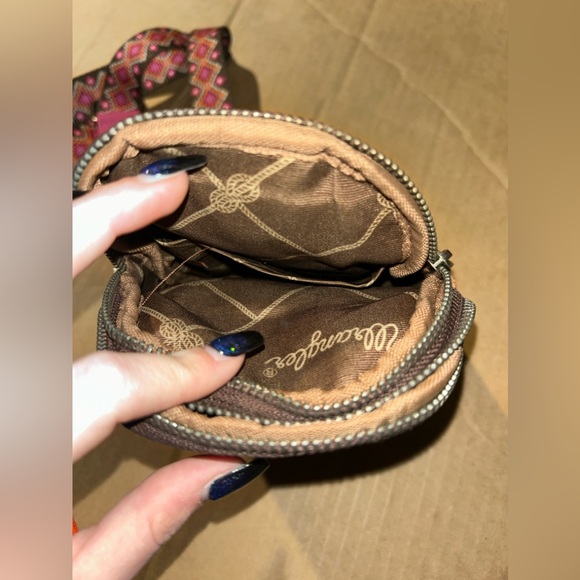 Wrangler cross body used once - Picture 2 of 4